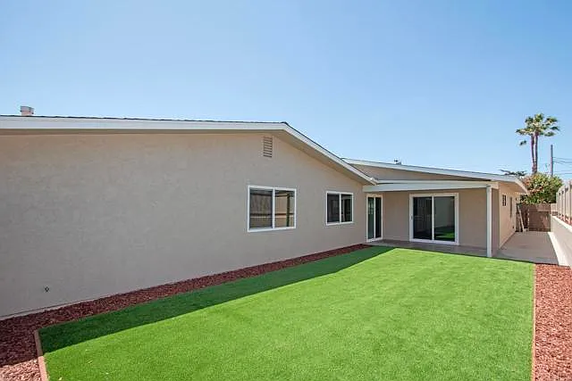 2 bed, 970 sqft, $3,695 — Photo 4
