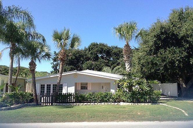 1st image of 318 Cedar Ave