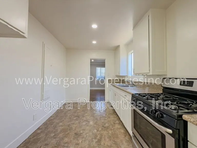 12138 York Ave #A — Photo 9