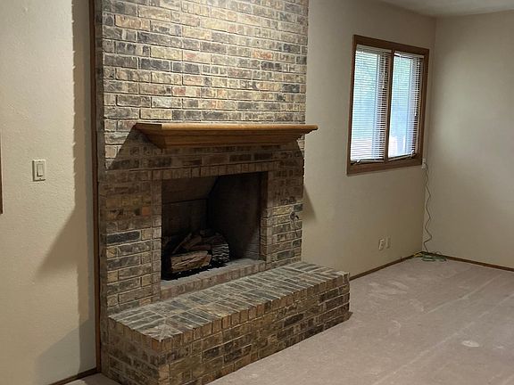 4th image of 4804 Oakwood Ct