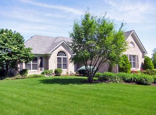 611 Ashbrooke Ct, Saint Charles, IL 60175