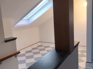 2 Iby St, South Burlington, VT 05403