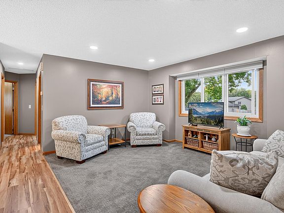 4th image of 11012 Xylon Ln N