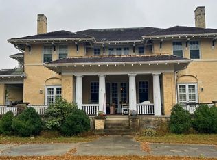 420 N Shannon Rd, Red Springs, NC 28377