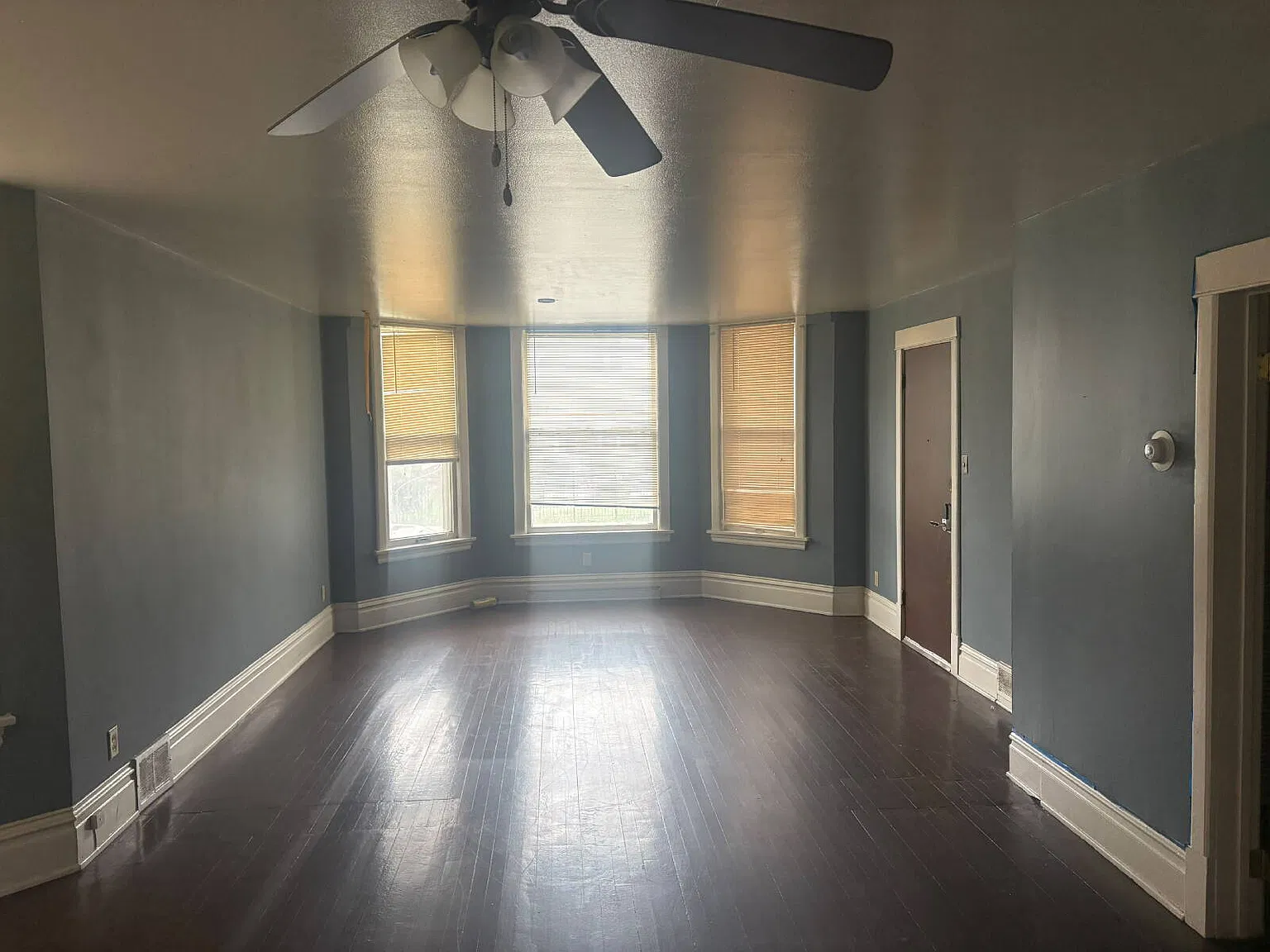 2 bed, 1.0 bath, $1,250 — Photo 3