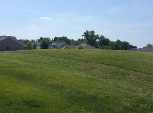 600 Longfellow Dr, O'Fallon, IL 62269