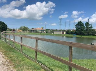 4555 Vicksburg Rd, Dickinson, TX 77539