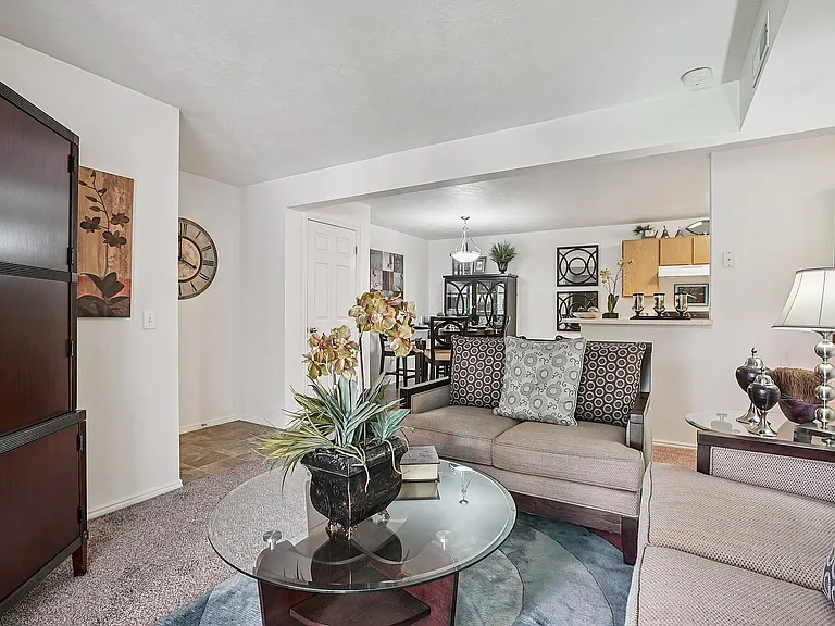 Living Room 4