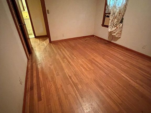 4th image of 227 Saint Anthony St