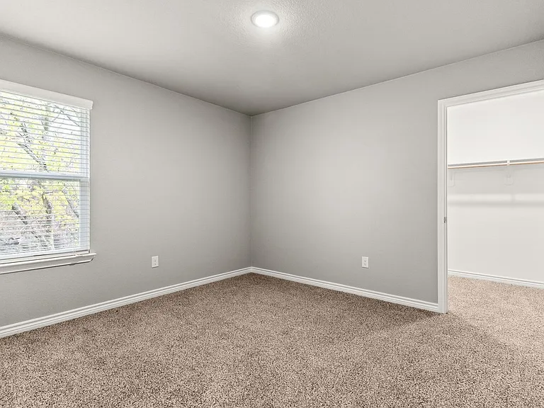 304 Blair St — Photo 12