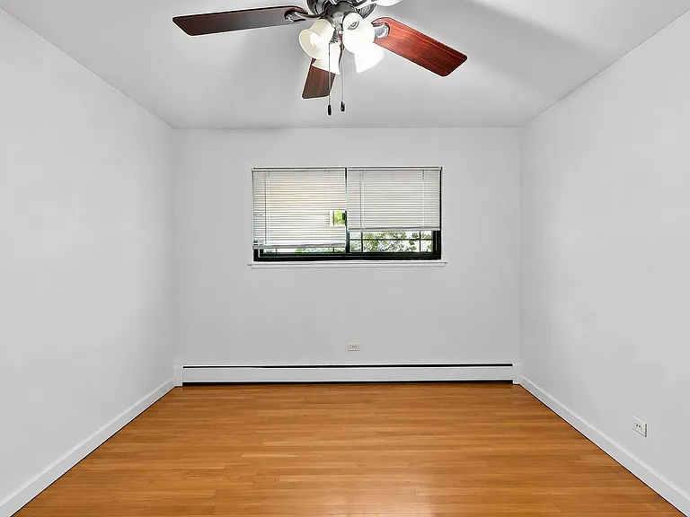 1936 Wesley Ave — Photo 19