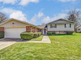 2210 Springmill Rd, Dayton, OH 45440