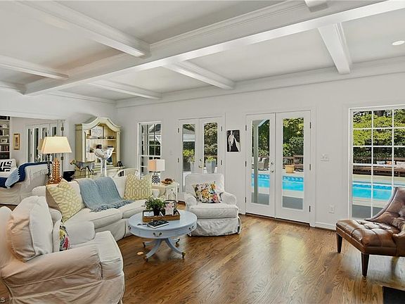 5th image of 123 Prestwick Dr
