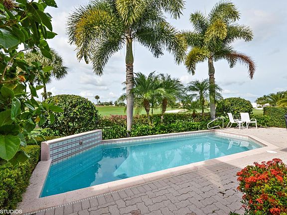 3rd image of 107 Coral Cay Dr
