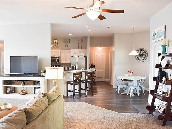 5th image of 4676 Belvedere Cir