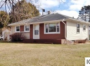 806 Clover Ln, Grand Rapids, MN 55744