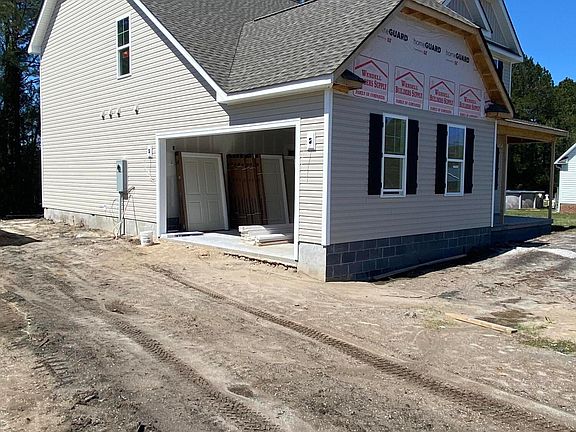 3rd image of 311 Bobbys Drive