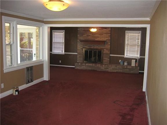 5th image of 411 Hazelwood Dr