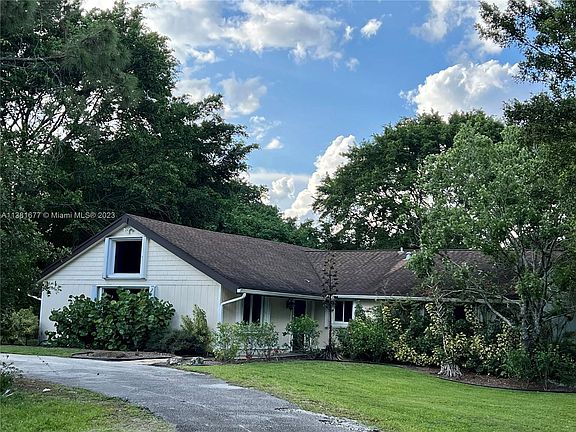 2nd image of 9229 NW 66th Ln