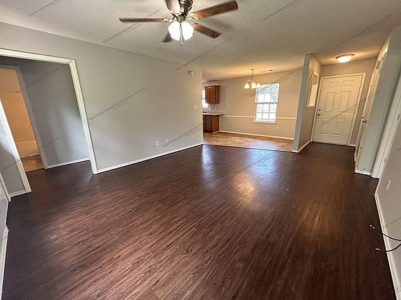 3rd image of 1911 Whippoorwill Dr