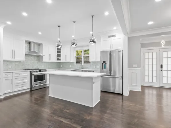 54 Lawton Avenue image 15 of 26