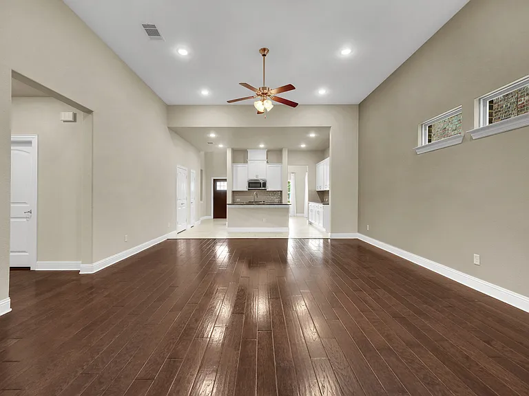 5805 Zinnia Dr — Photo 25