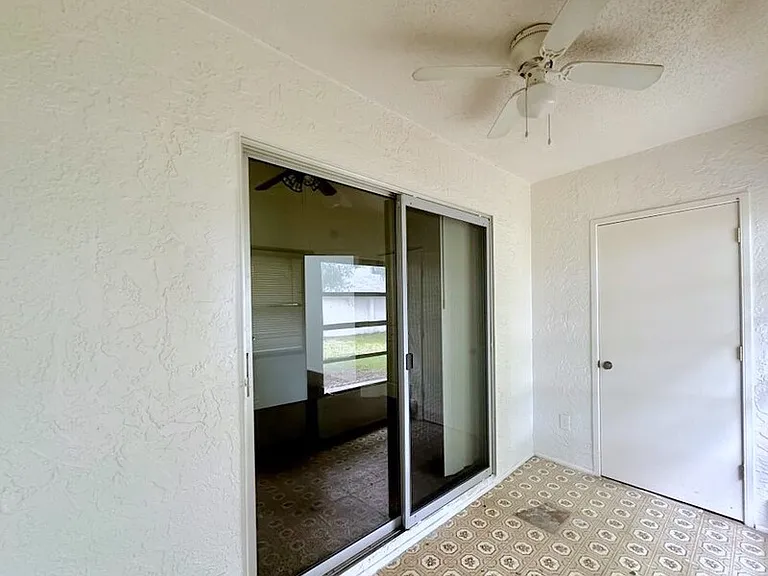 599 Capistrano Ct — Photo 21