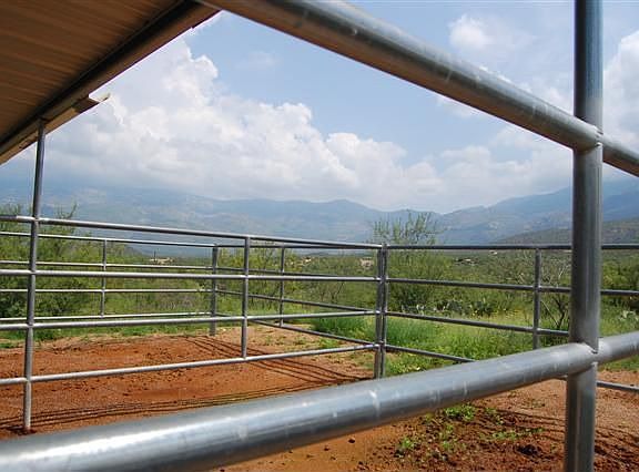 2-Stall Horse Facilities 