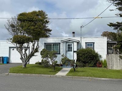 713 B St, Crescent City, CA, 95531