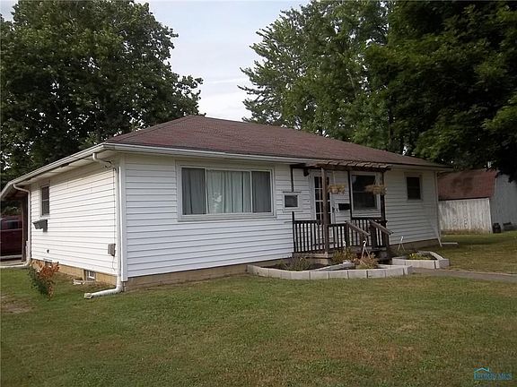 2nd image of 2250 Lake St