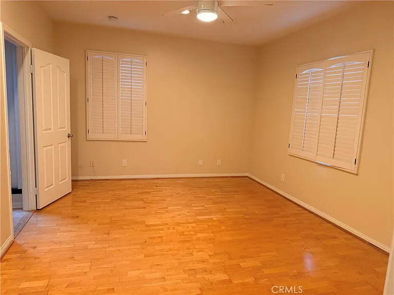 515 W Balboa Blvd — Photo 30