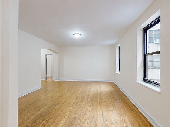 2nd image of 246 E 46th St #6E