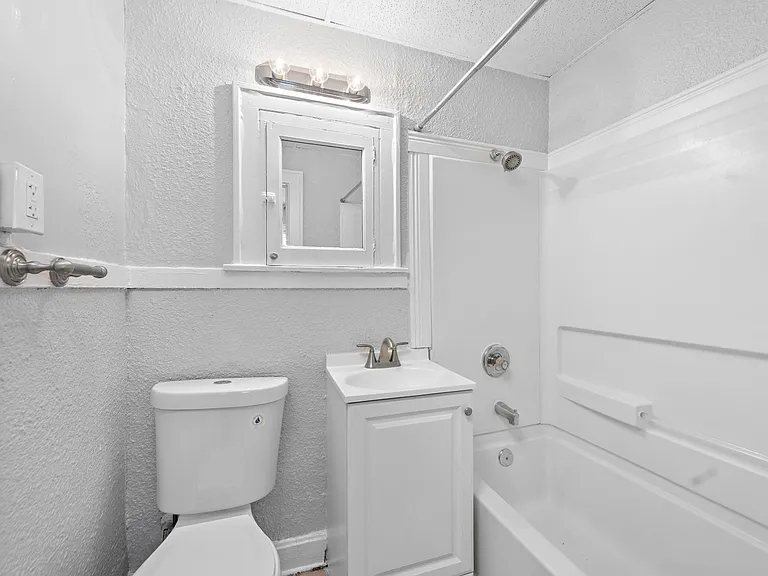 4400 Jarboe St — Photo 11