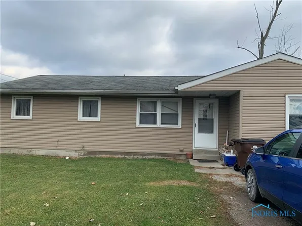 1129 Ayersville Ave, Defiance, OH 43512
