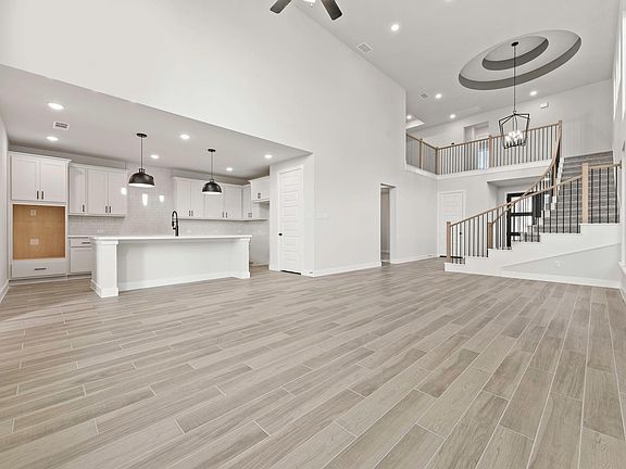 4th image of 24914 Poppy Terrace Ct