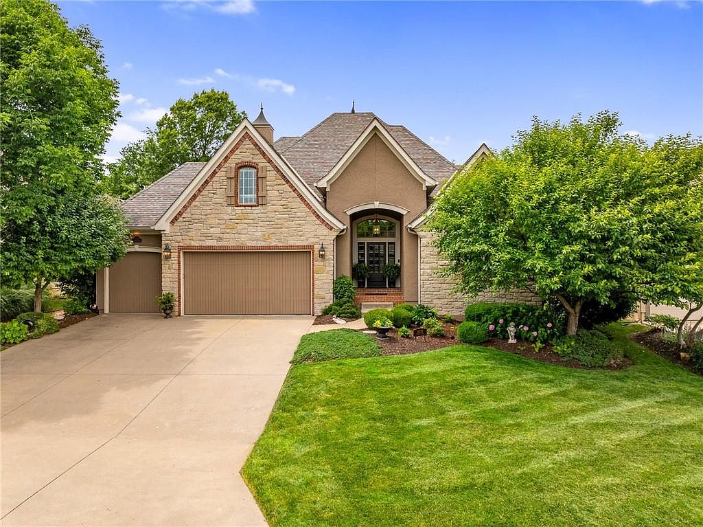 14208 Larsen St, Overland Park, KS 66221 | Zillow