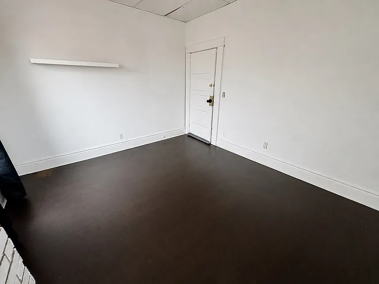 817 W 30th St #251 — Photo 1