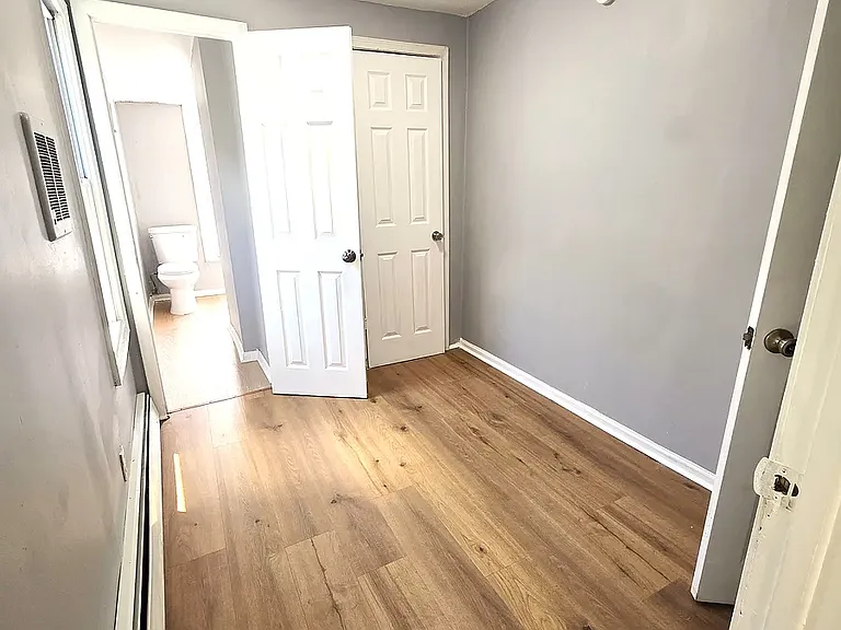 626 Eisenbrown St — Photo 11