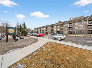 200 N Cranfield Cmn SE #302, Calgary, AB T3M 1S2