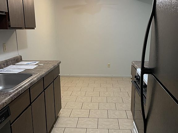 4th image of 1317 Michigan Ave W #3