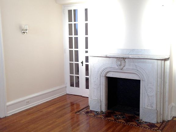 2nd image of 819 N Harrison St APT 1