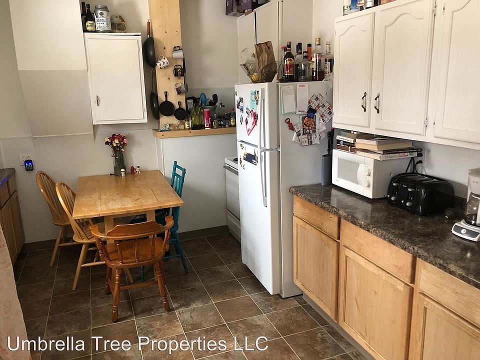 2nd image of 807 E Houghton Ave
