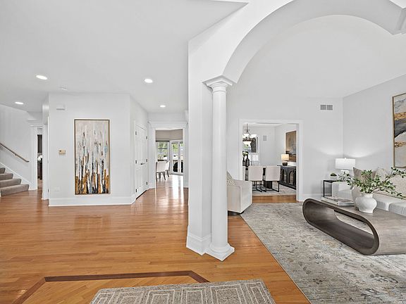 3rd image of 4001 Washington St