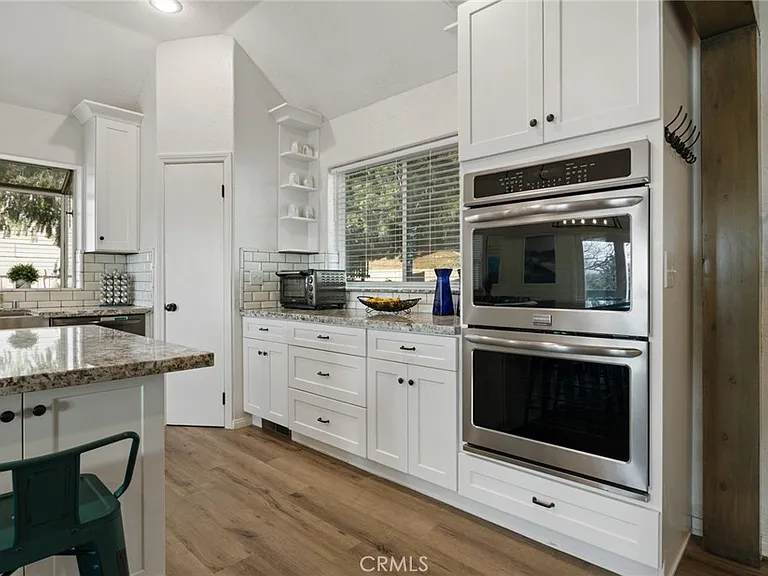 27775 Matterhorn Dr — Photo 4