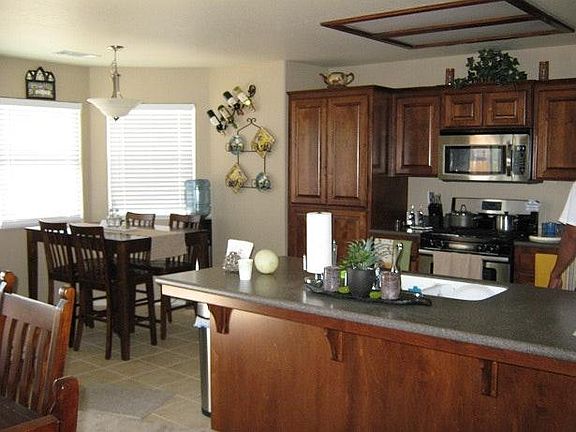 Breakfast bar