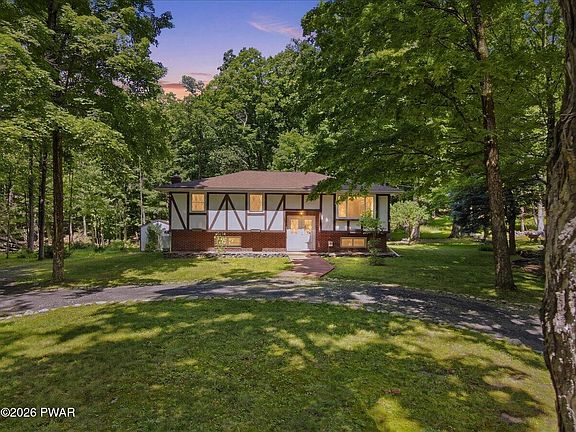 2nd image of 1159 Pocono Mountain Lake Dr