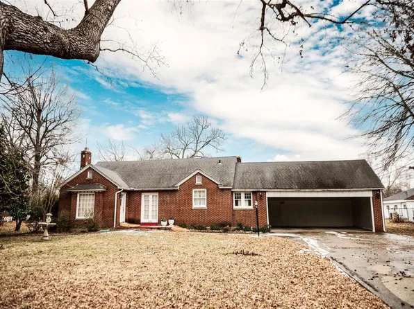 907 Carleton Ave, Caruthersville, MO 63830
