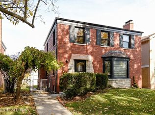 2916 W Sherwin Ave, Chicago, IL 60645