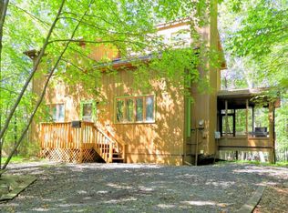 2129 Wilderland Rd, Tamiment, PA 18371