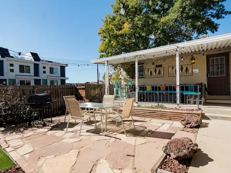 1300 Perry St — Photo 77